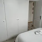 Donkey House Apartment